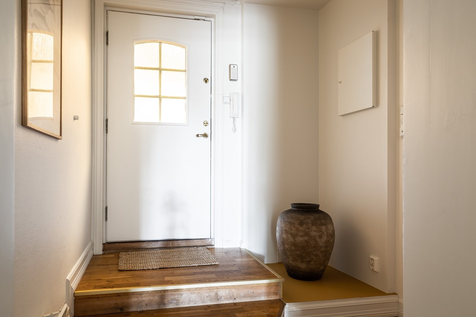 Med dørcalling-systemet kan du enkelt ønske besøkende velkommen fra gateplan Galleribilde