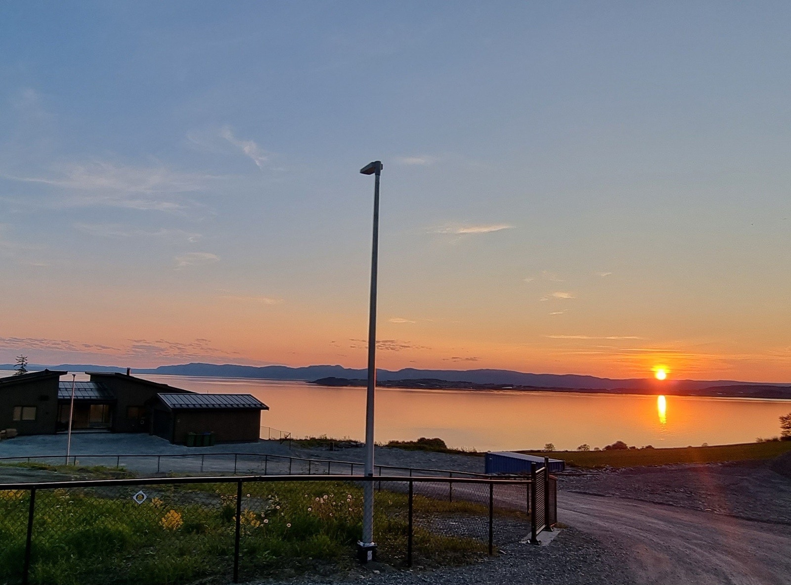 Bildet tatt fra rett ovenfor tomten. Galleribilde