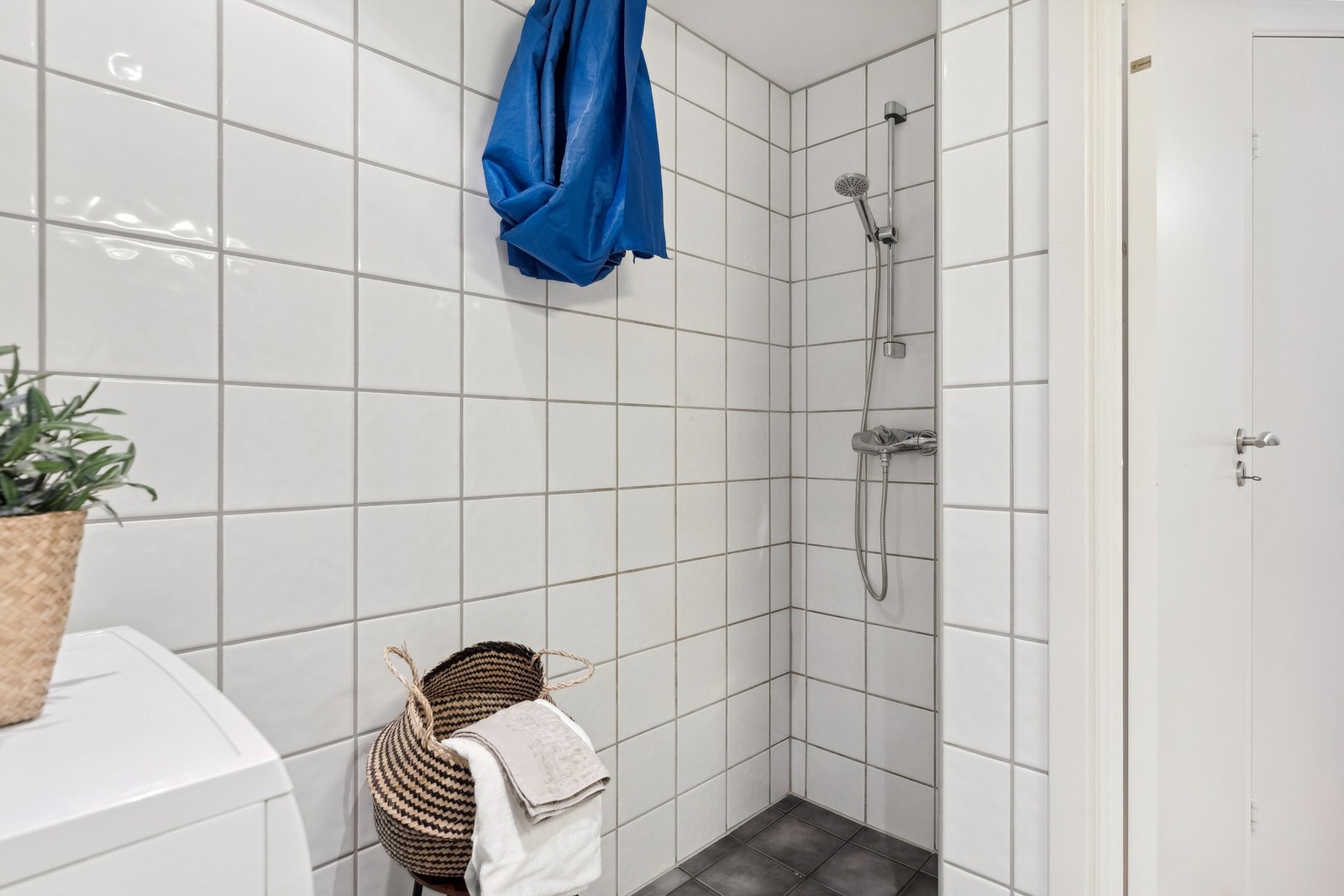Dusjnisje. Galleribilde