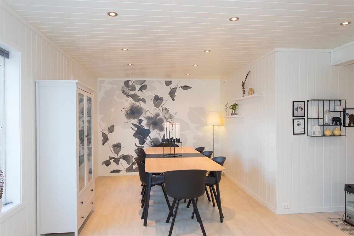 Delikat innredet del av stuen. Galleribilde