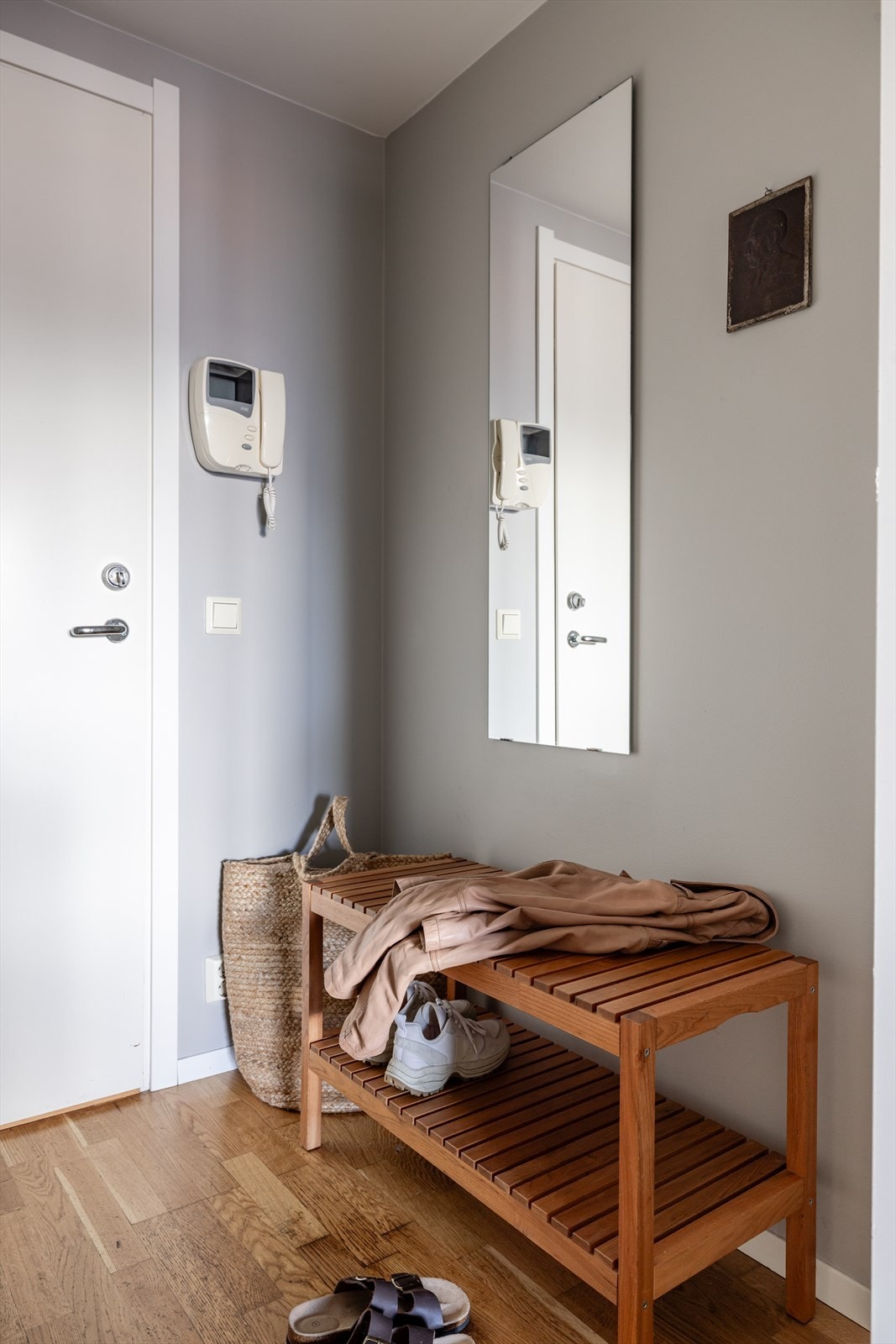 Leilighetens entré Galleribilde