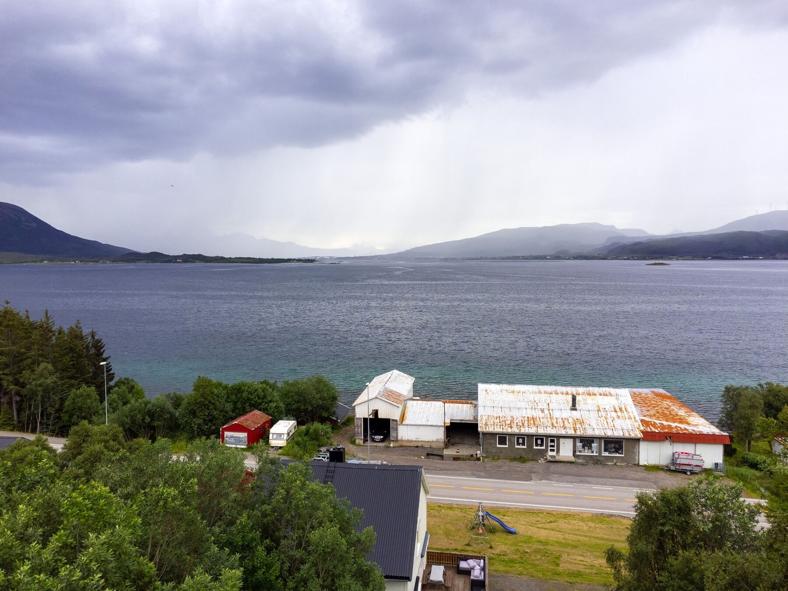 Utsikten mot Hognfjorden og Sortlandssundet Galleribilde