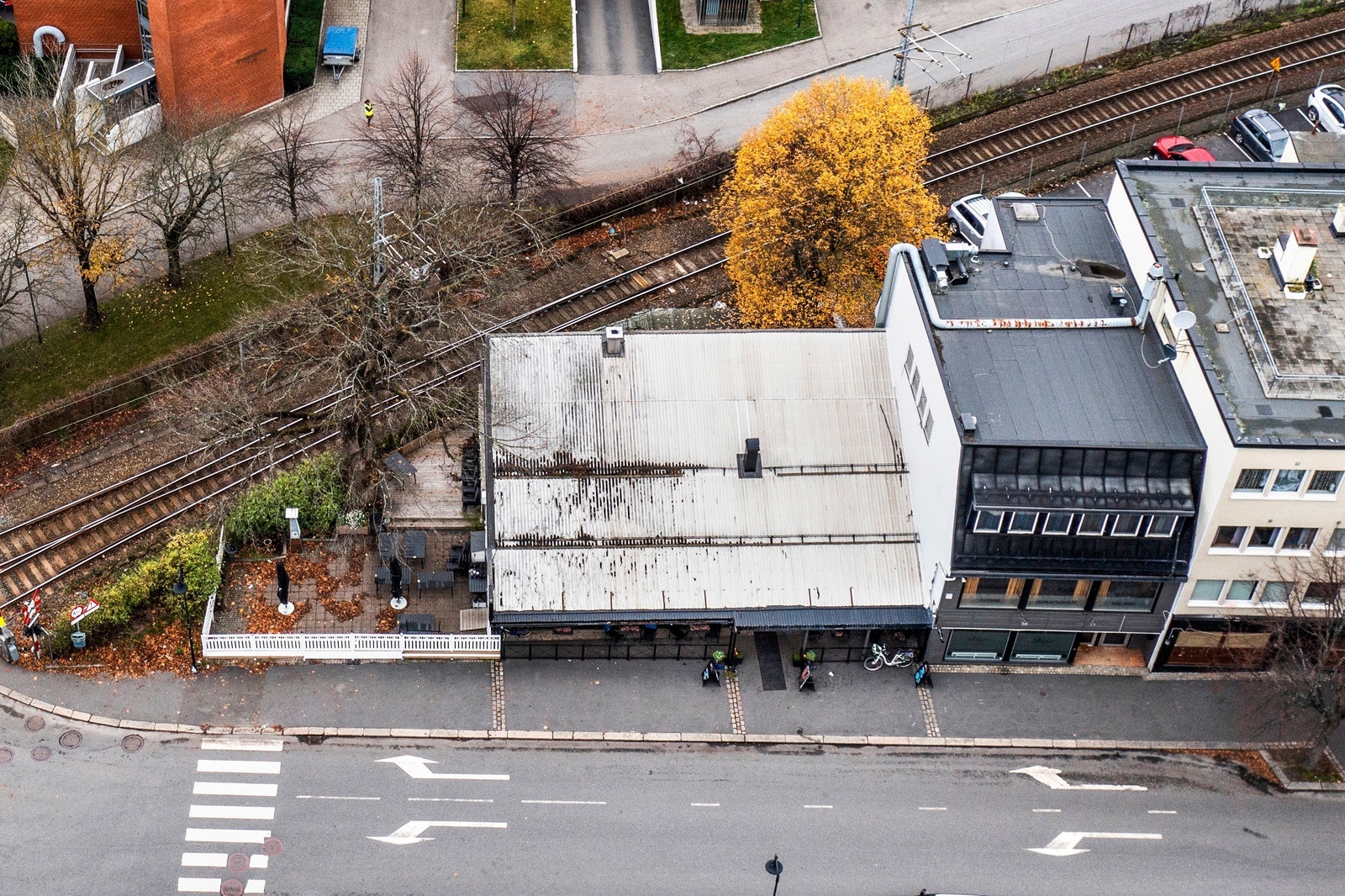 Bane Nor arbeider for tiden med legge jernbanen i tunnell. Det er planer om tur- og sykkelsti over dagens trasè. Galleribilde