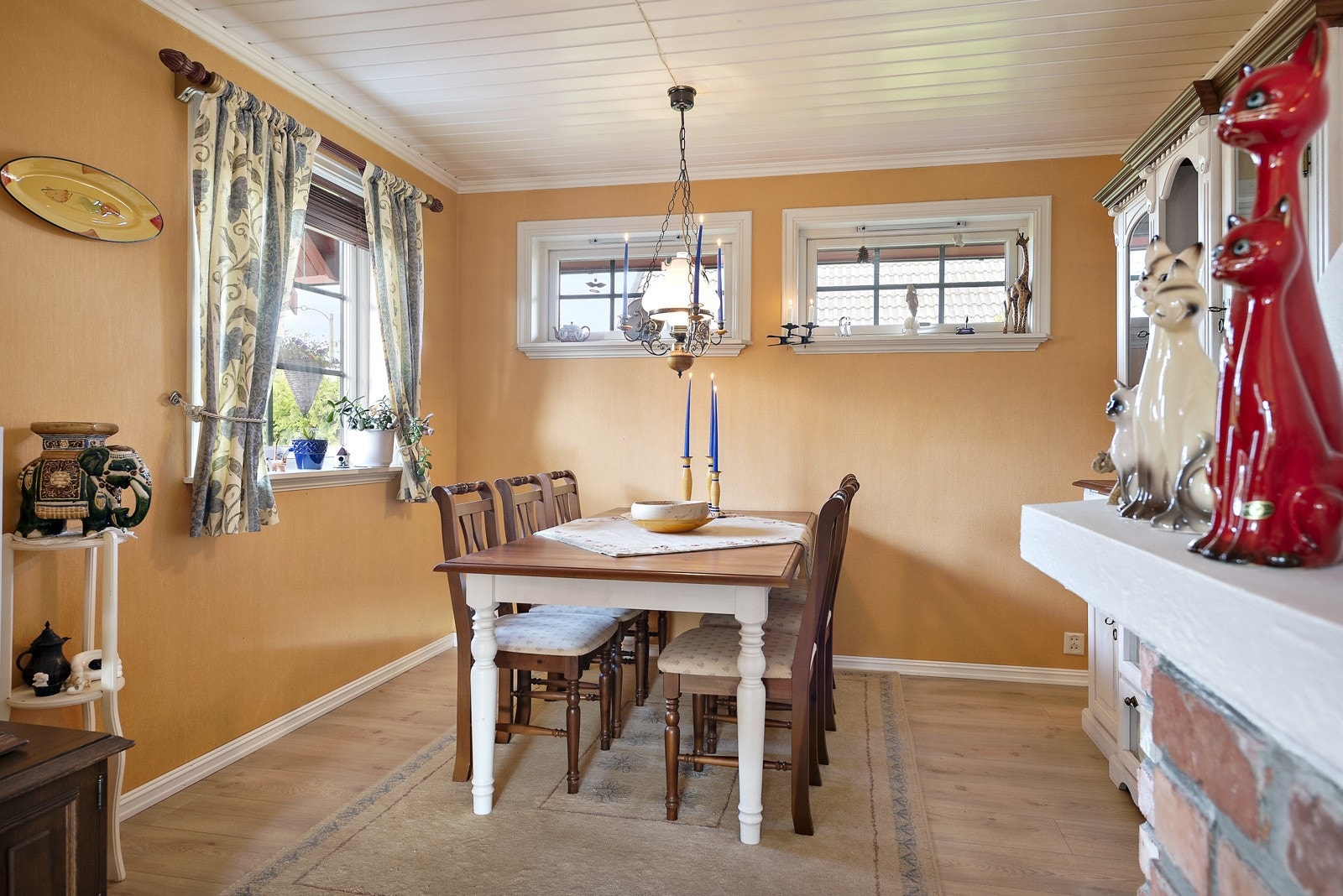 God plass til spisebord i stuen. Galleribilde