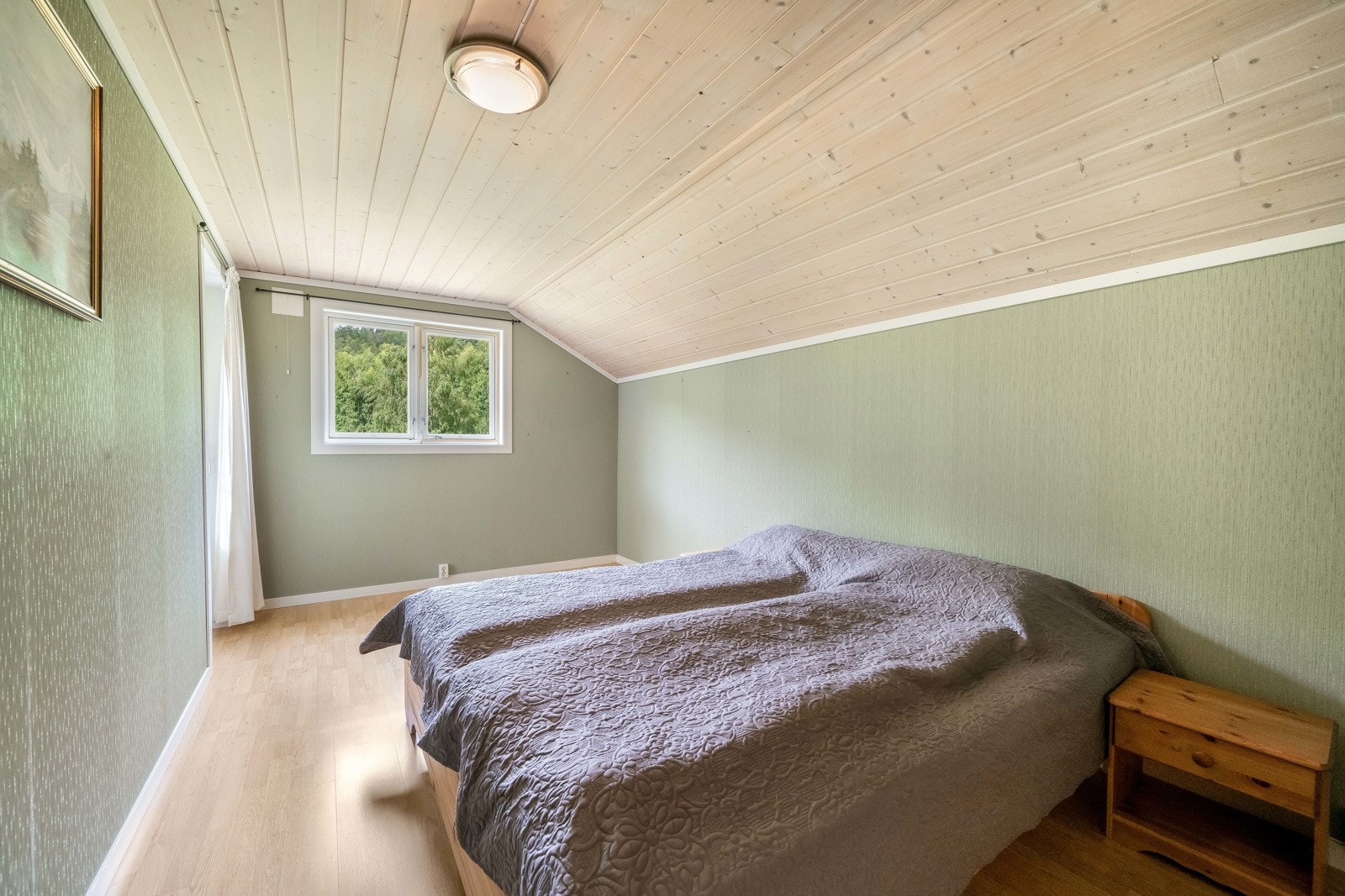 Hovedsoverom med egen utgang til veranda. Galleribilde