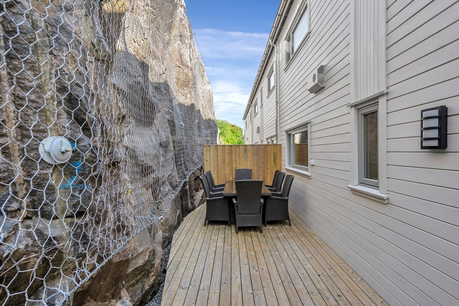 Lun terrasse - Perfekt til spisegruppe Galleribilde