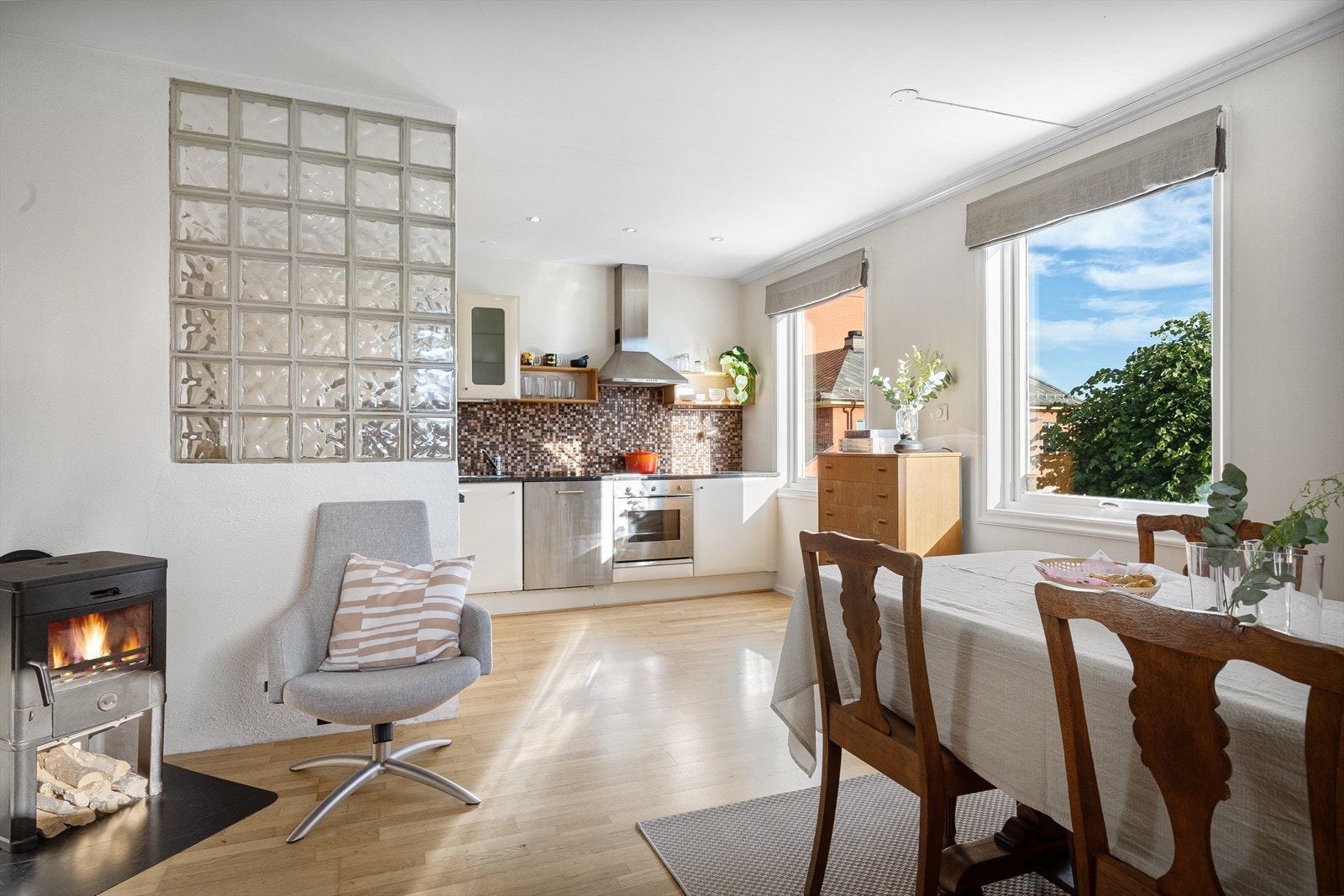 Velkommen til Rogagaten 11A - Presentert av Emil Jacobsen v/Eiendomsmegler Vest! Galleribilde