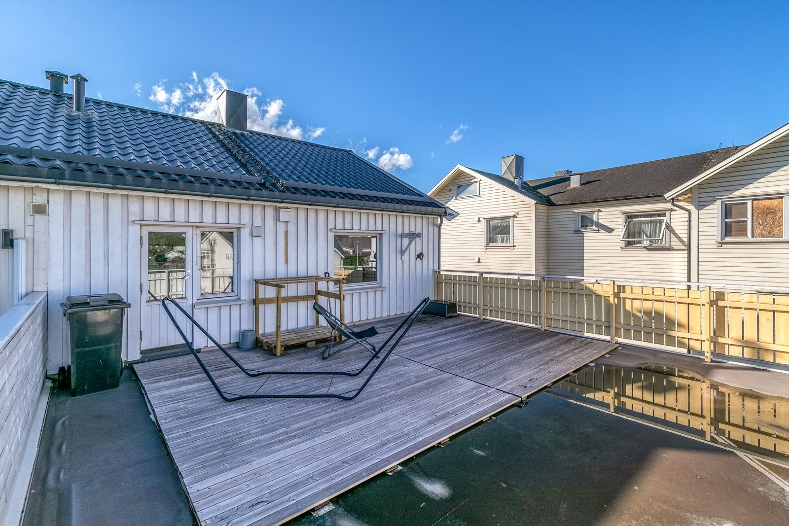 2. Etasje har stor privat veranda. Galleribilde