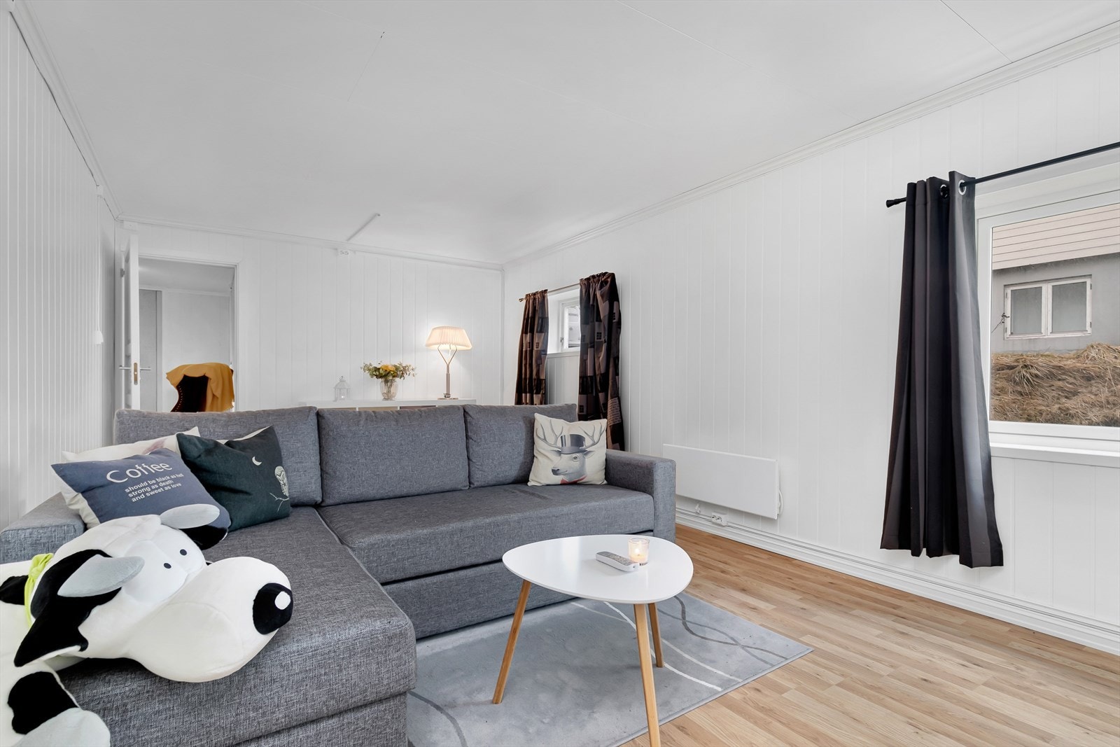 Fin tv- stue Galleribilde