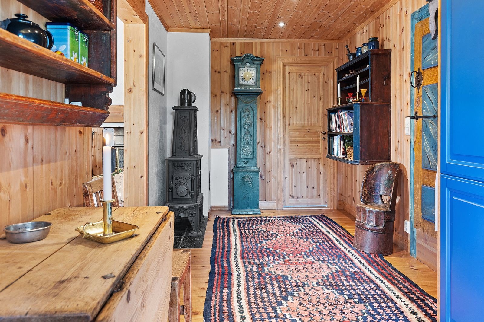 Hytten har utallige lekre antikviteter og detaljer. Galleribilde