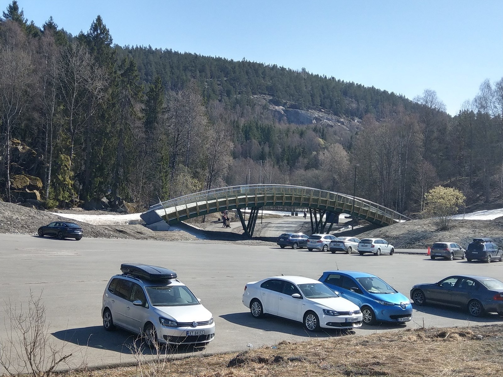 Porten til Østmarka. Fra p-plassen ved Skullerudstua.jpg Galleribilde