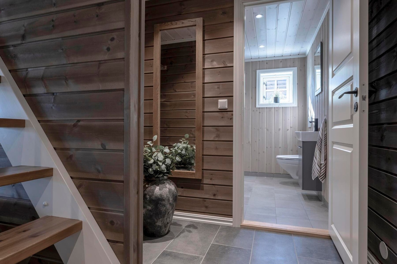 Foto fra visningshytte Rondablikk 100 på Hellerudsletta. Overflater og areal kan avvike fra priset modell Galleribilde