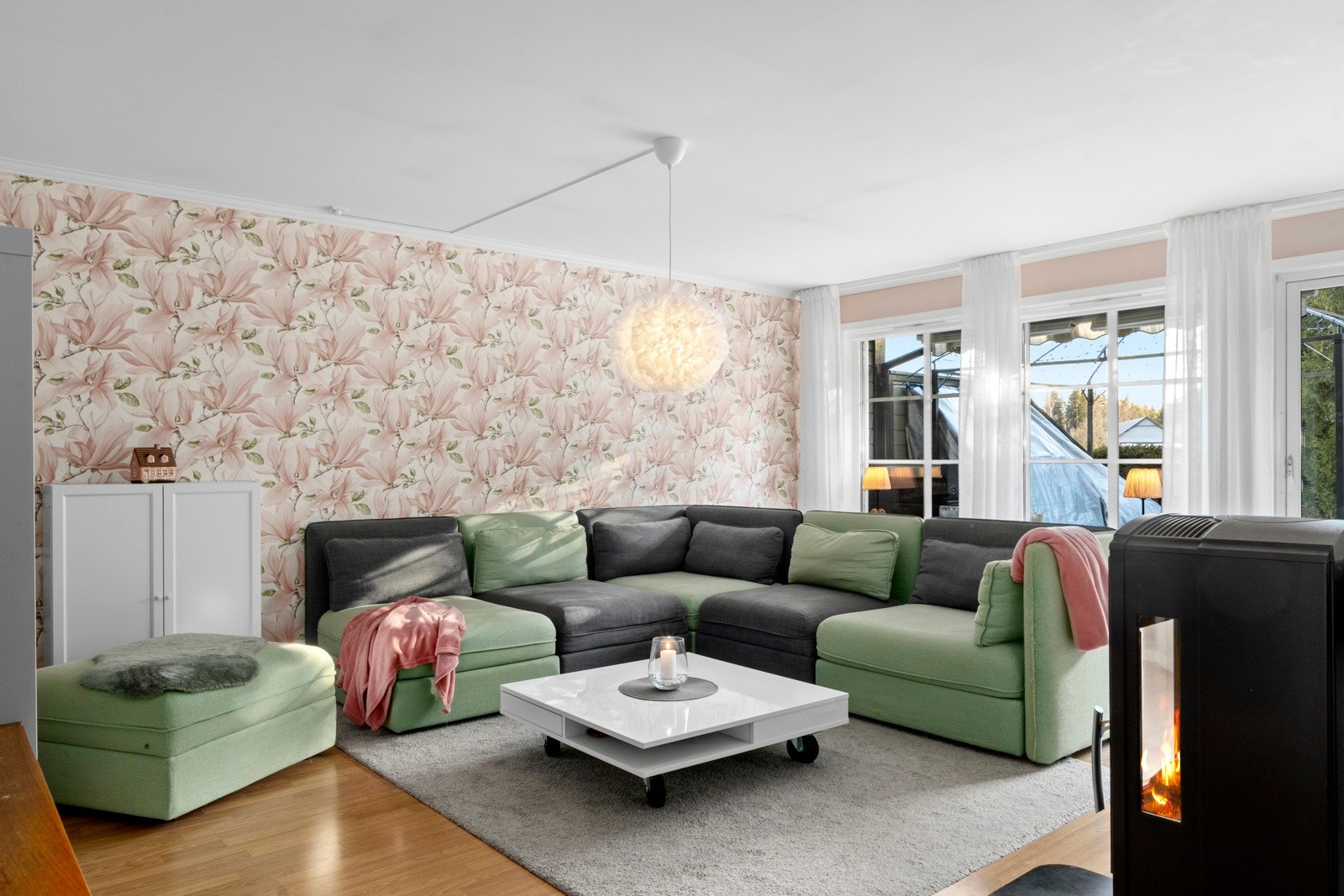 Korsmotunet 21 er en moderne enebolig i kjede med topp planløsning! Galleribilde