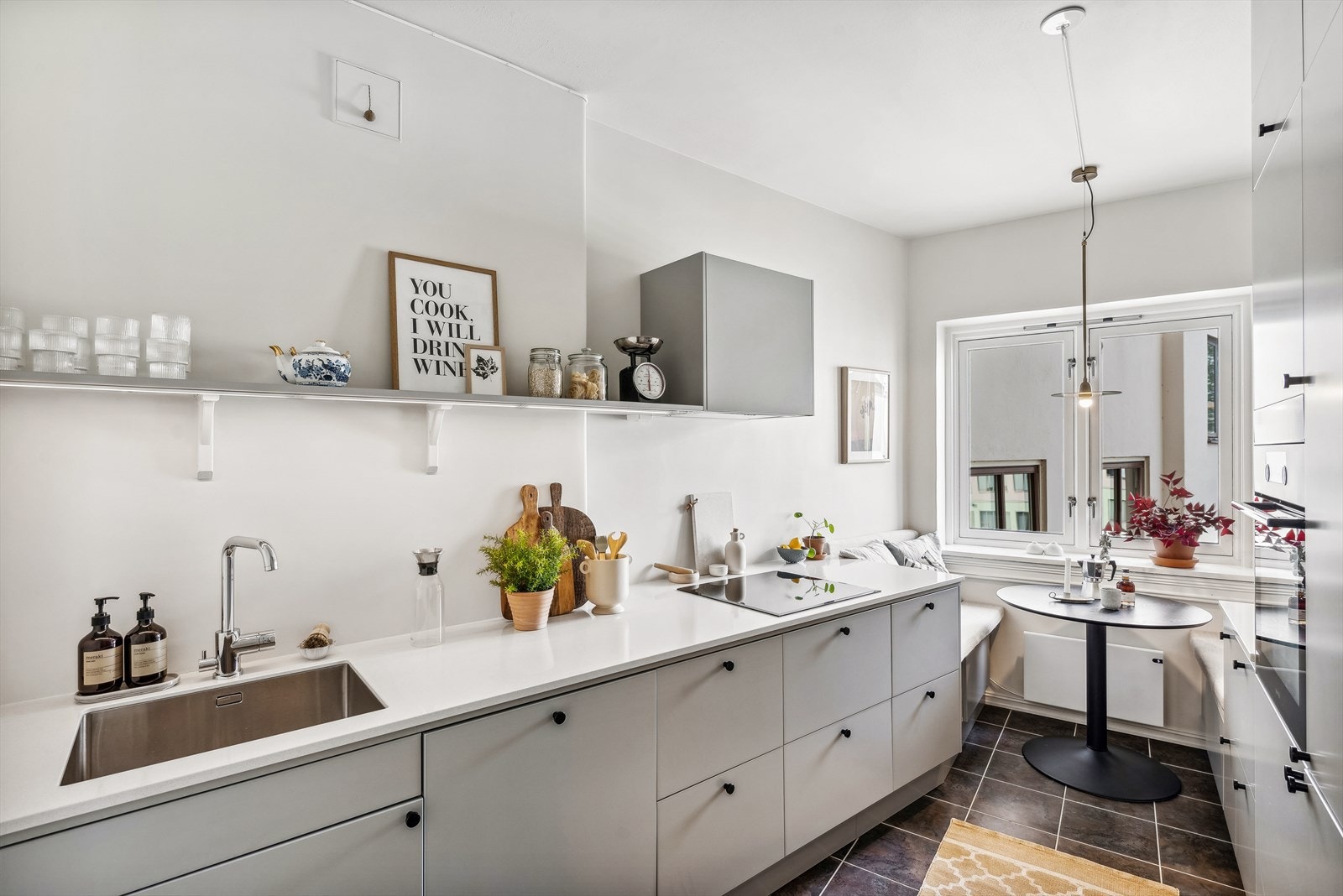 Lys og lekker 3-roms selveier med balkong Galleribilde