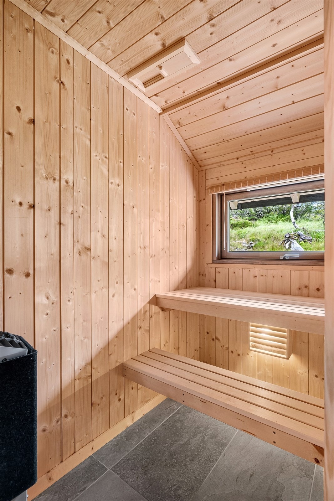 Badstuen ligger med inngang fra badet. Galleribilde