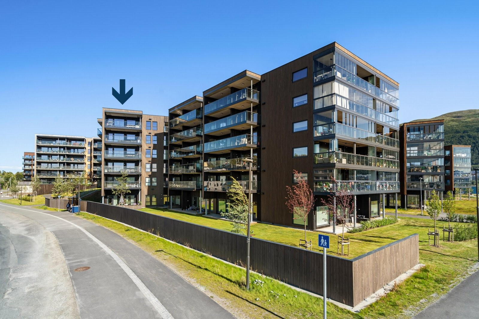 Umiddelbar nærhet til busstopp som tar deg til sentrum, UiT/UNN, Jekta m.m.