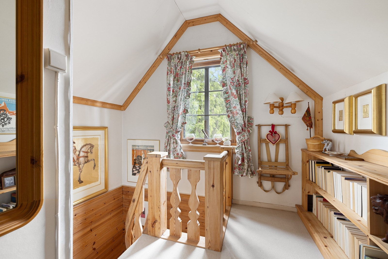 Trapperom i 2. etasje Galleribilde