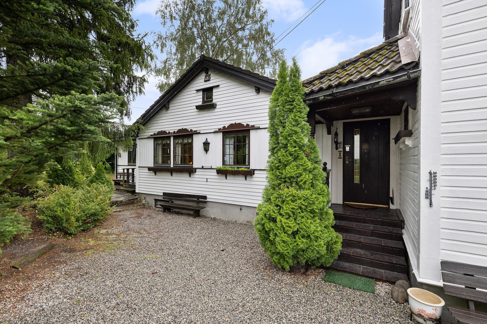 Felles inngang for begge boligdelene Galleribilde