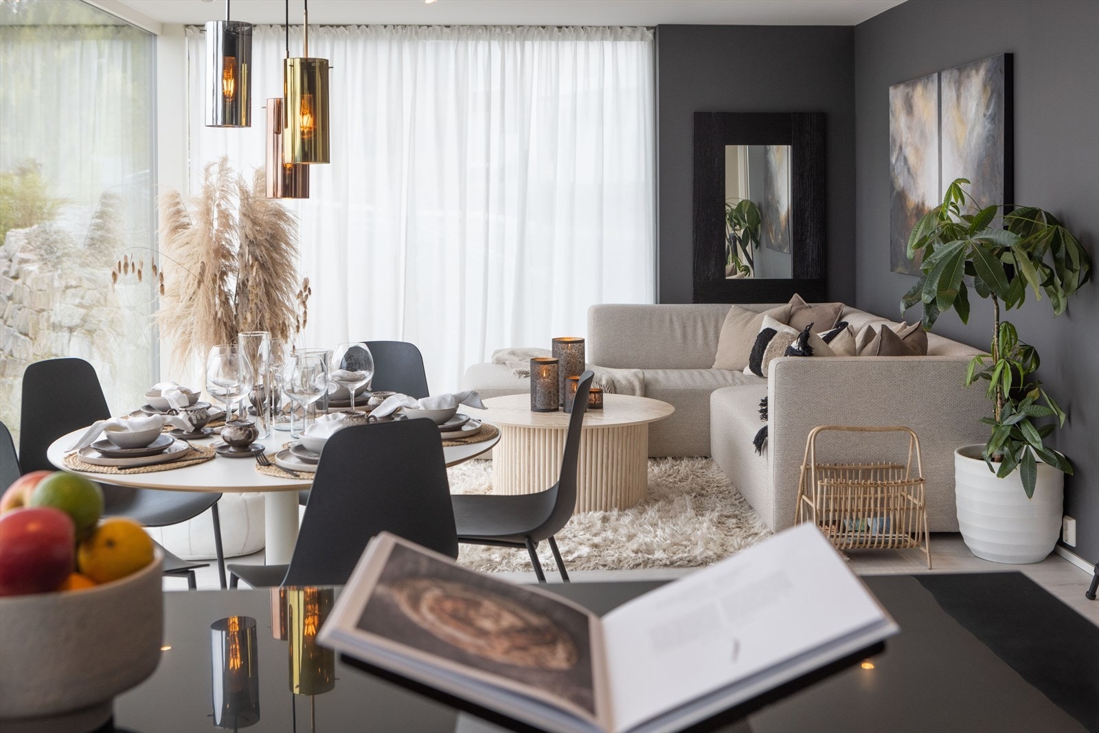 Stue og kjøkken i øverste etasje utgjør 35,8m². Galleribilde