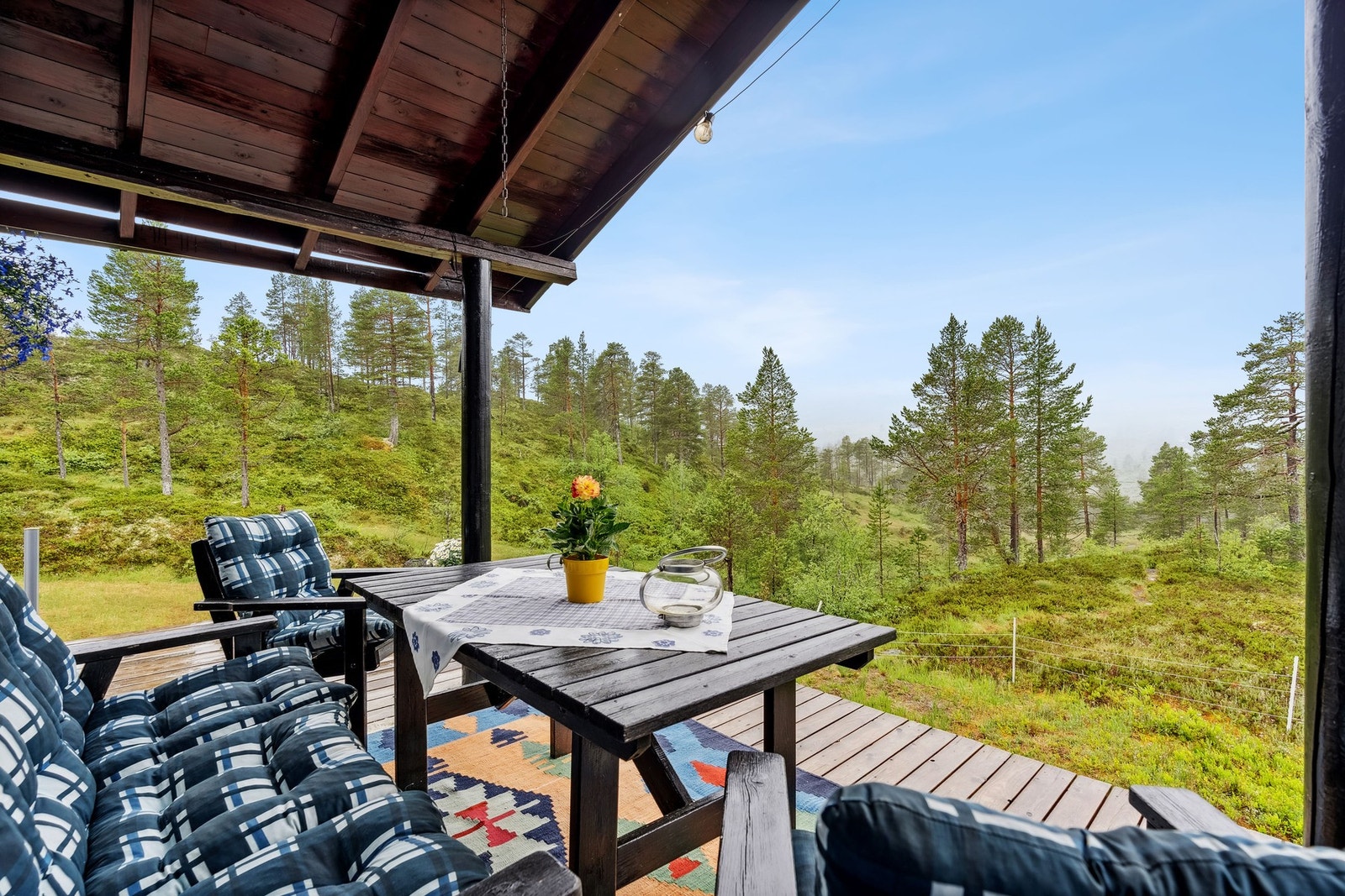 Vakker natur som nærmeste nabo Galleribilde