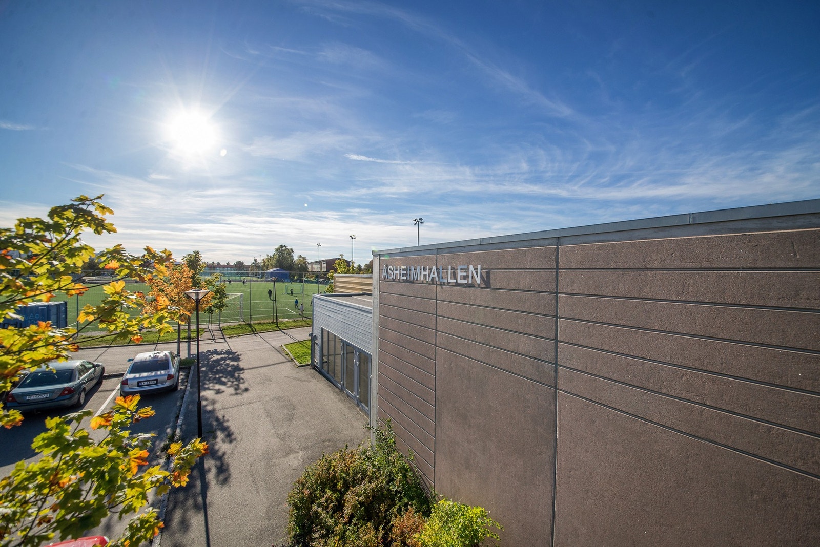 Åsheimhallen ligger også et steinkast fra leiligheten Galleribilde