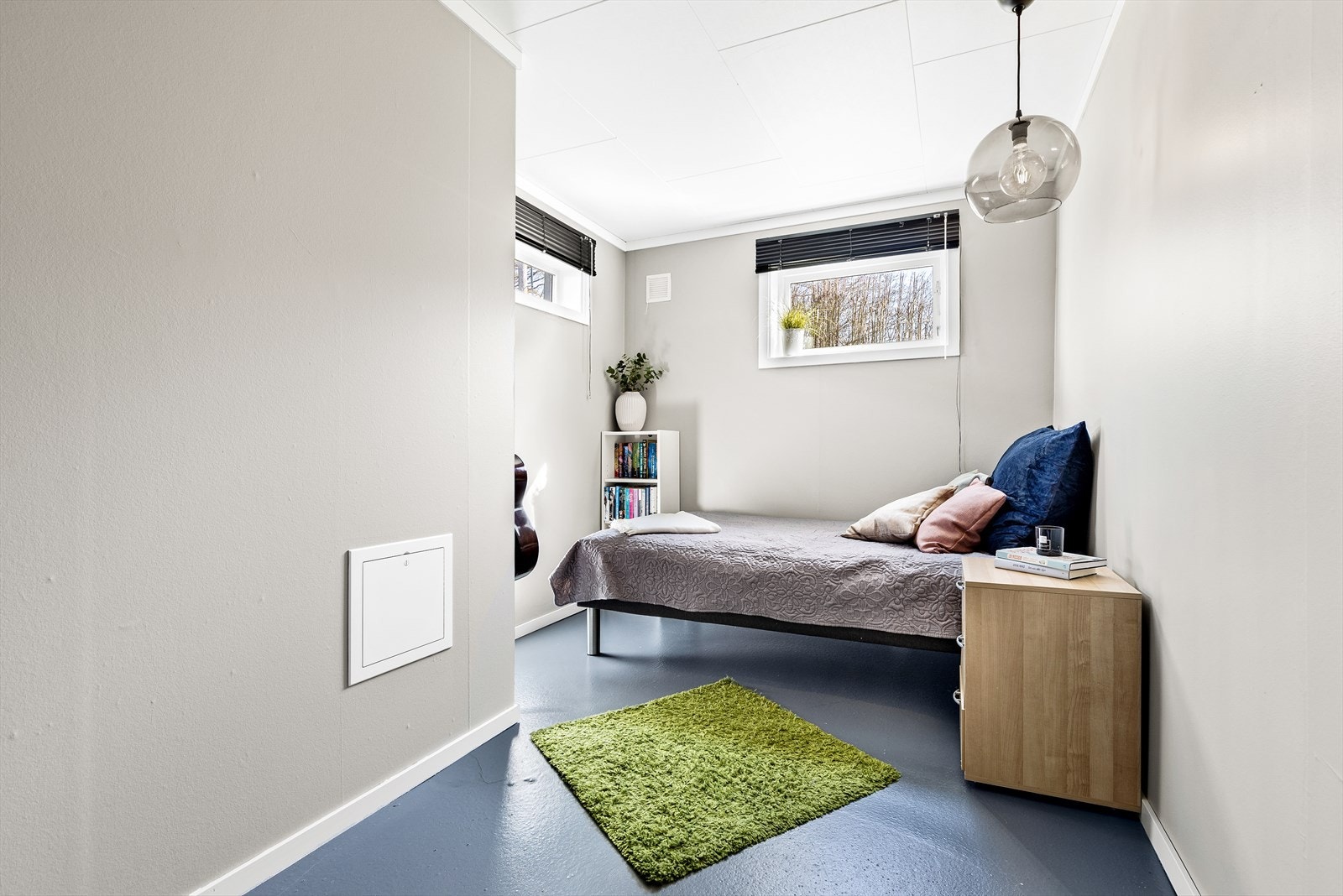 Rom som har vært brukt som soverom av eier. Satt inn større vindu, men rommet er ikke omsøkt til kommunen Galleribilde