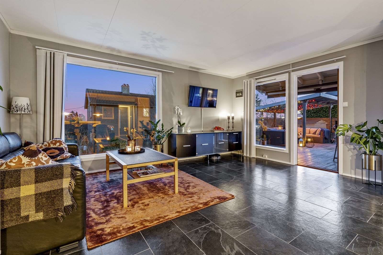 Innholdsrik og pen enebolig Galleribilde