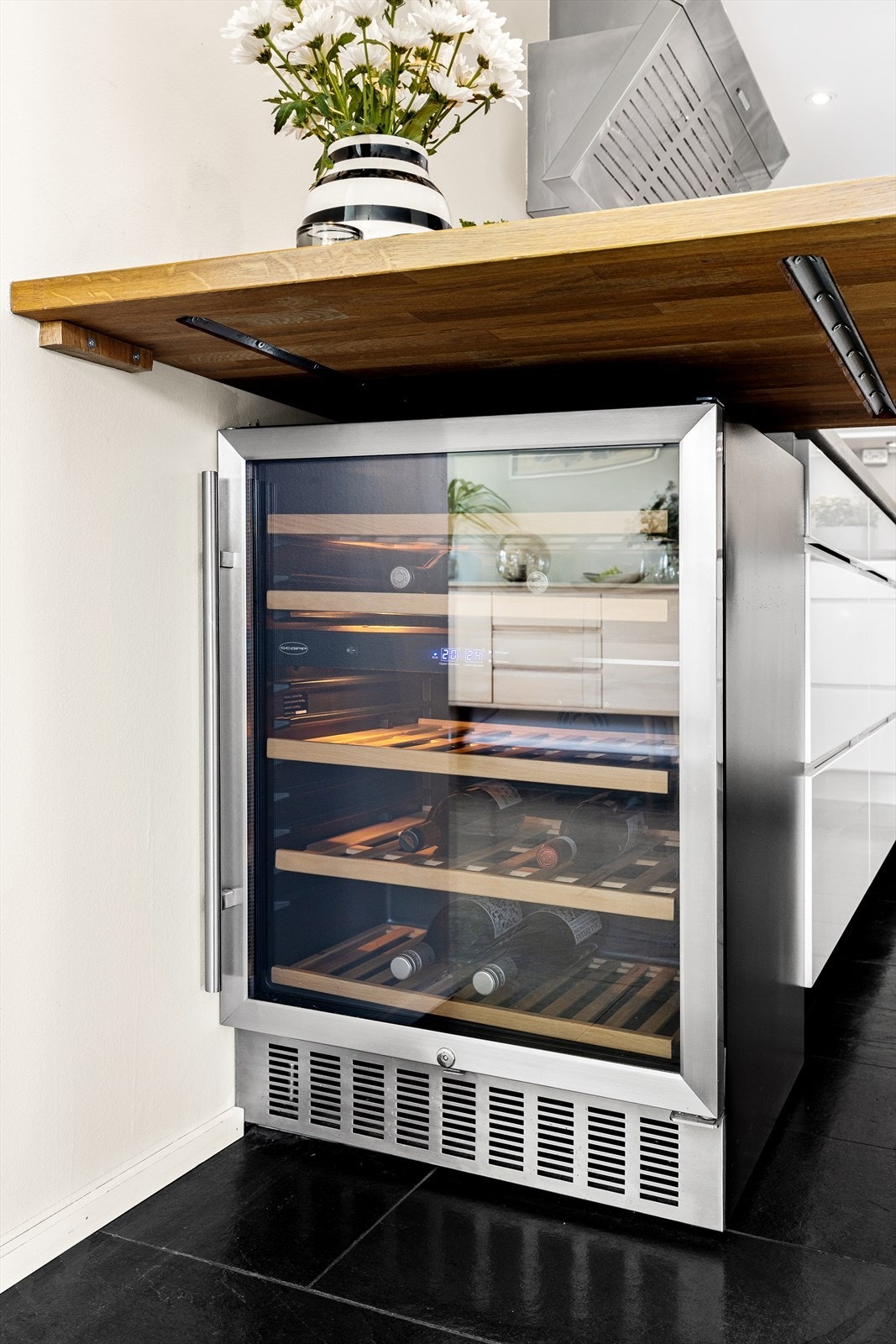 Vinskap følger med Galleribilde