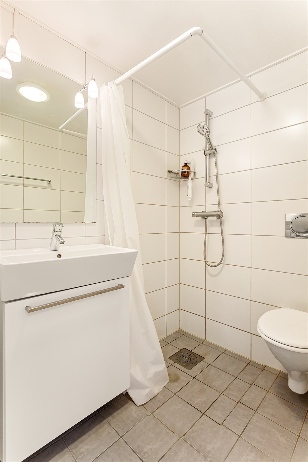 Bad i hybel Galleribilde