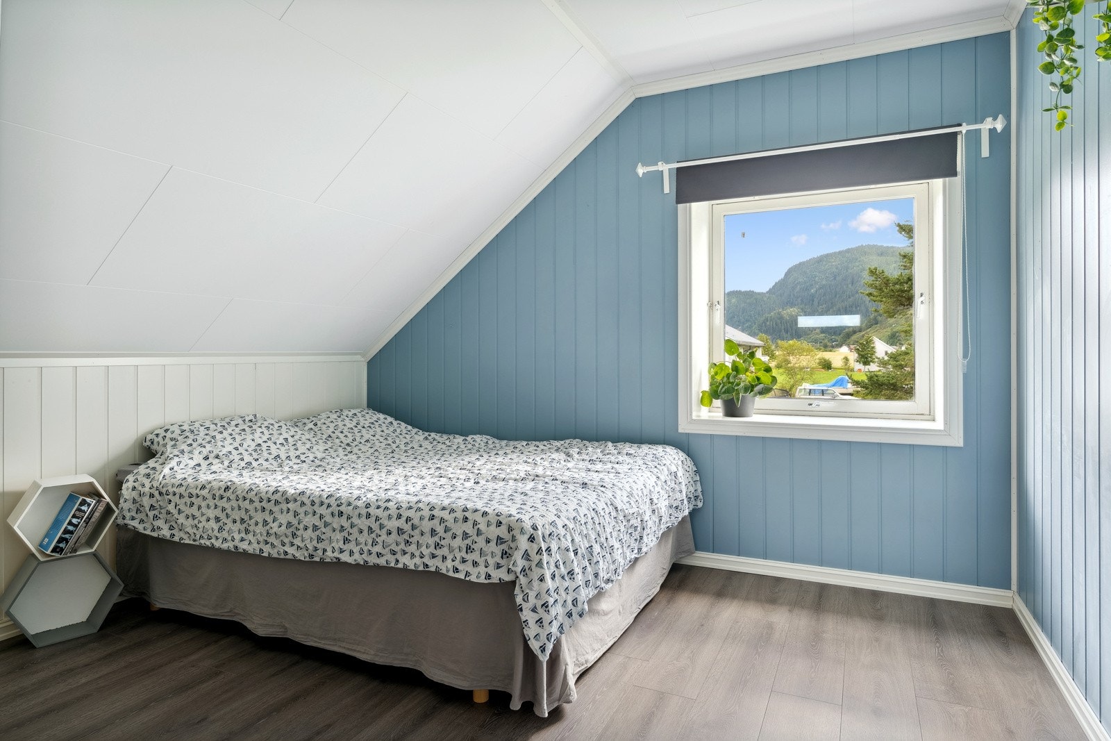 Soverom nr 4. passer fint som gjesterom, hjemmekontor eller enda et barnerom. Galleribilde