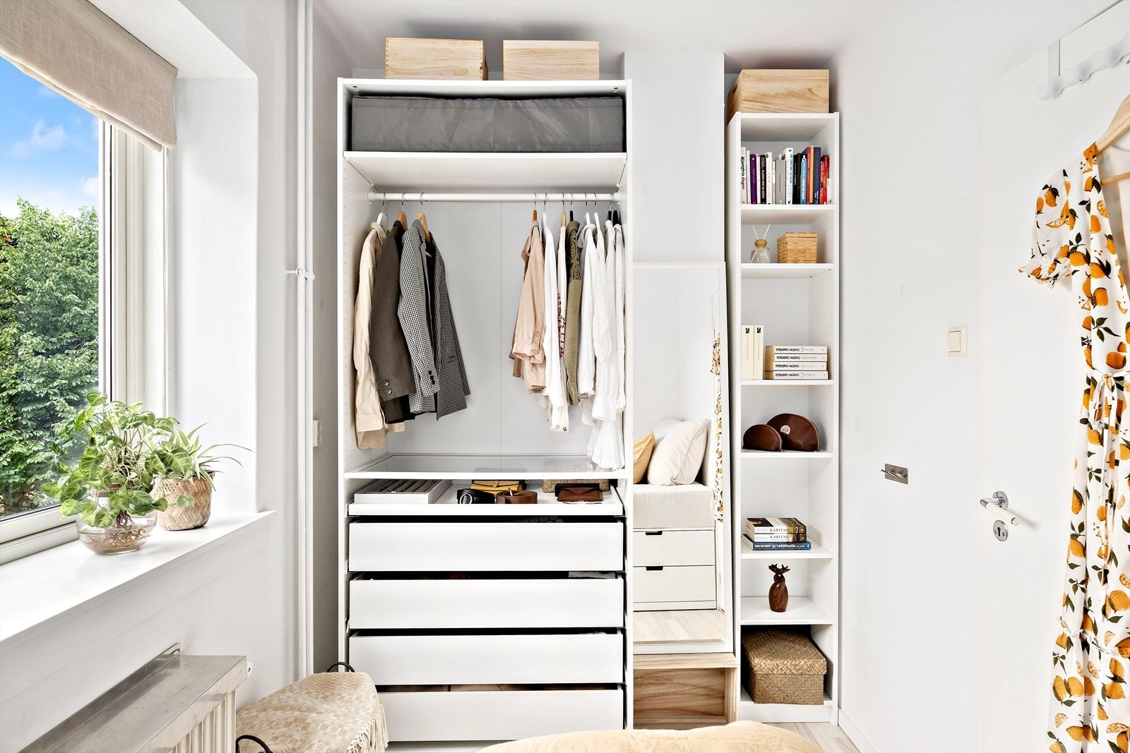 Begge soverommene vender ut mot rolige og grønne omgivelser Galleribilde