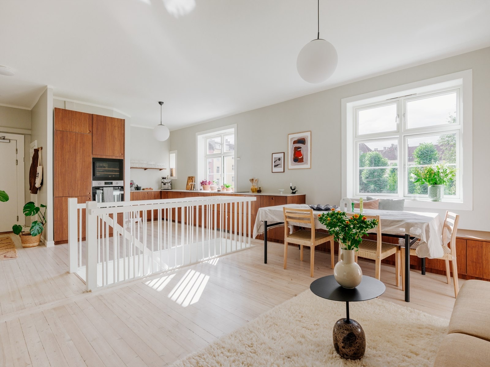 Alice Brandwijk ønsker deg velkommen til Per Kvibergs gate 4B i vakre Italiagården på Torshov! Galleribilde