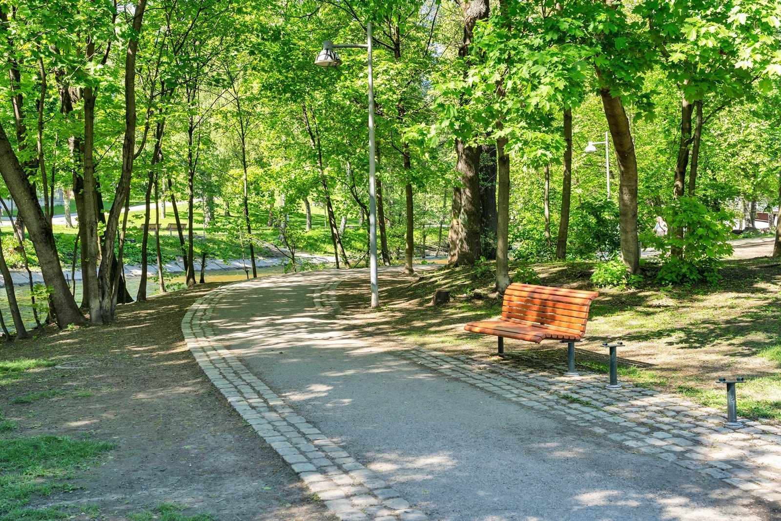 Gangstiene lags elven tar deg helt opp til Nydalsdammen, videre til nydelige Frysja og avslutter/starter ved Maridalsvannet Galleribilde