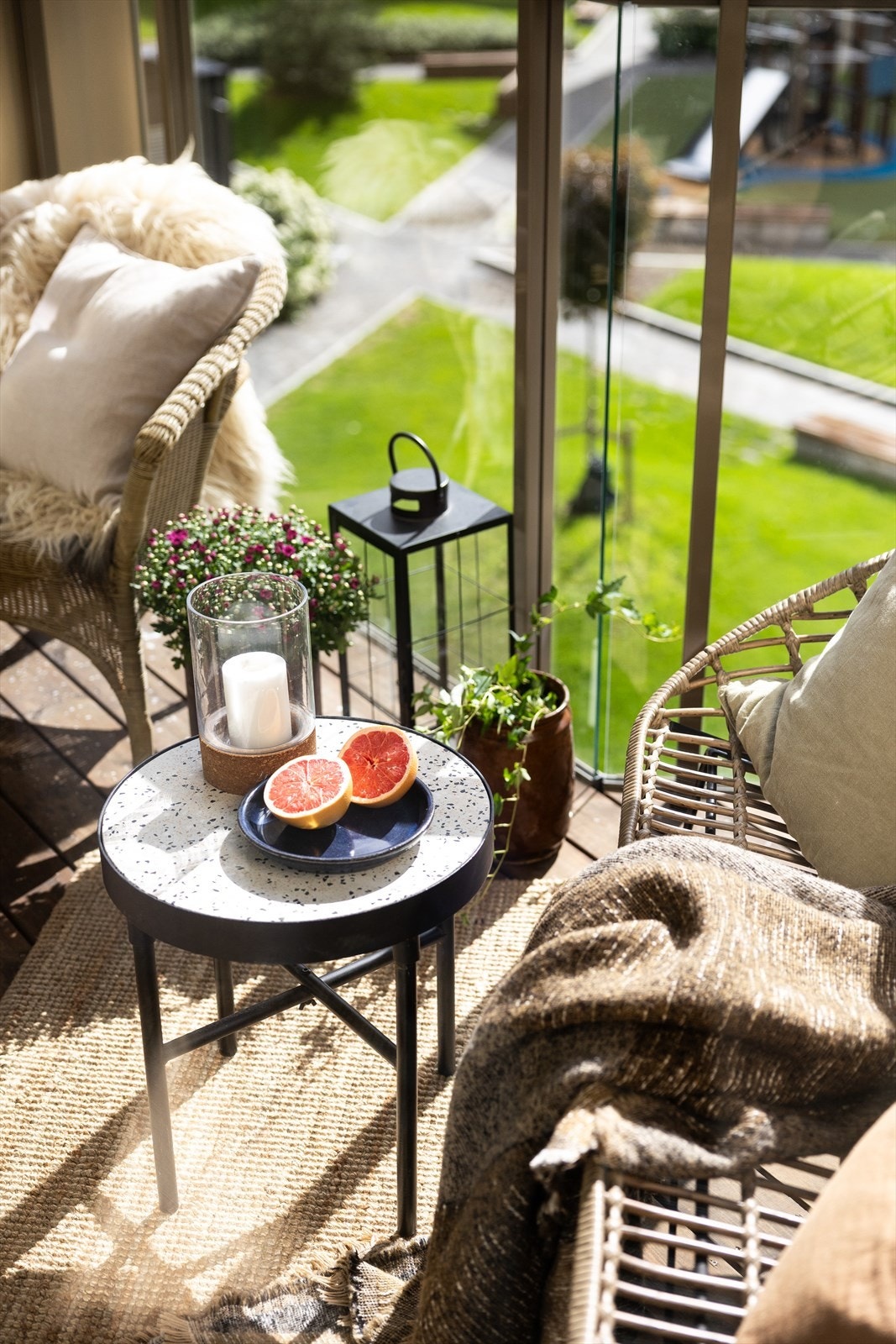 Her er det god plass til utemøblement som både sittegruppe og grill Galleribilde