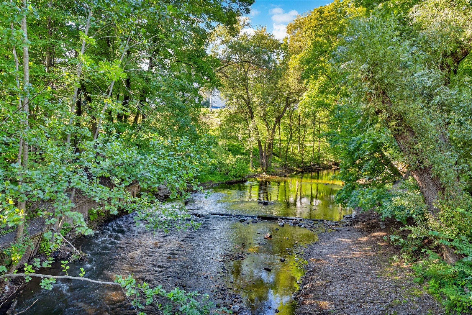 Mange fine turmuligheter langs Akerselva rett utenfor boligen Galleribilde