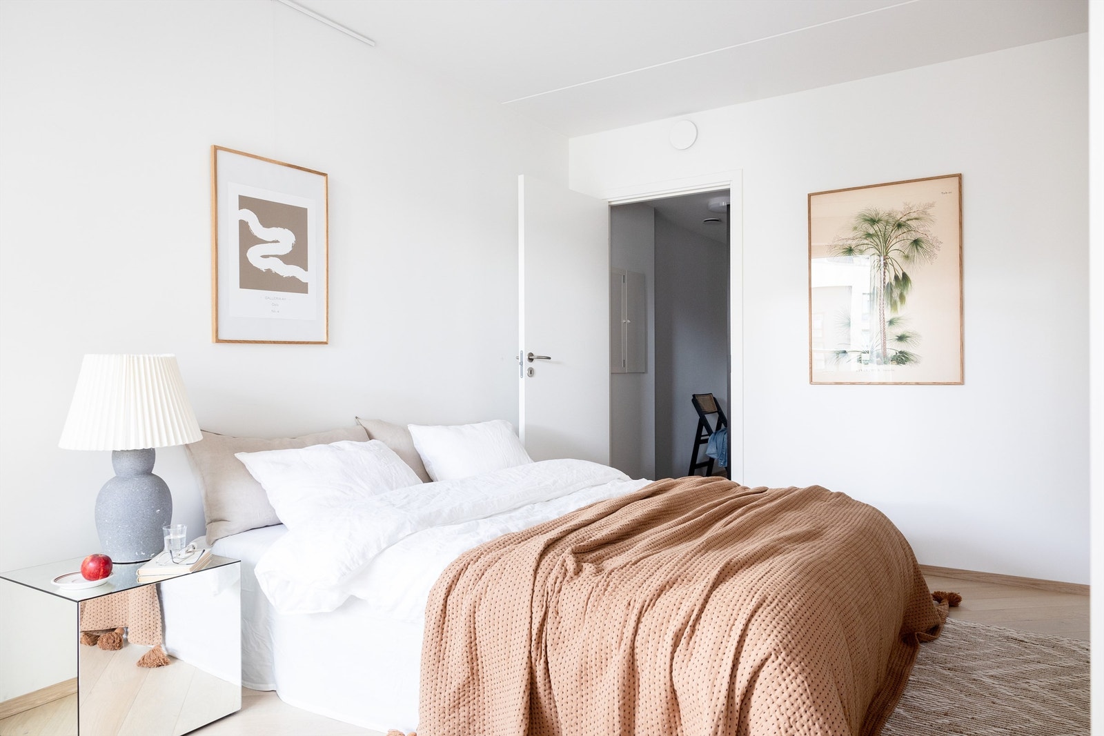 Direkte adkomst til boligens omkledningsrom Galleribilde