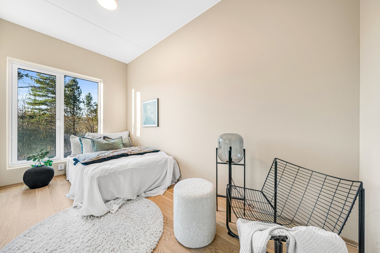 Soverom 2 er på 9,2 kvm. Galleribilde