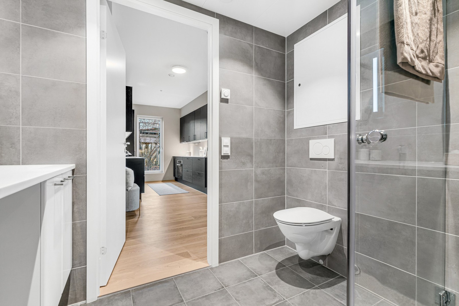 Badet har varme i gulv. Galleribilde