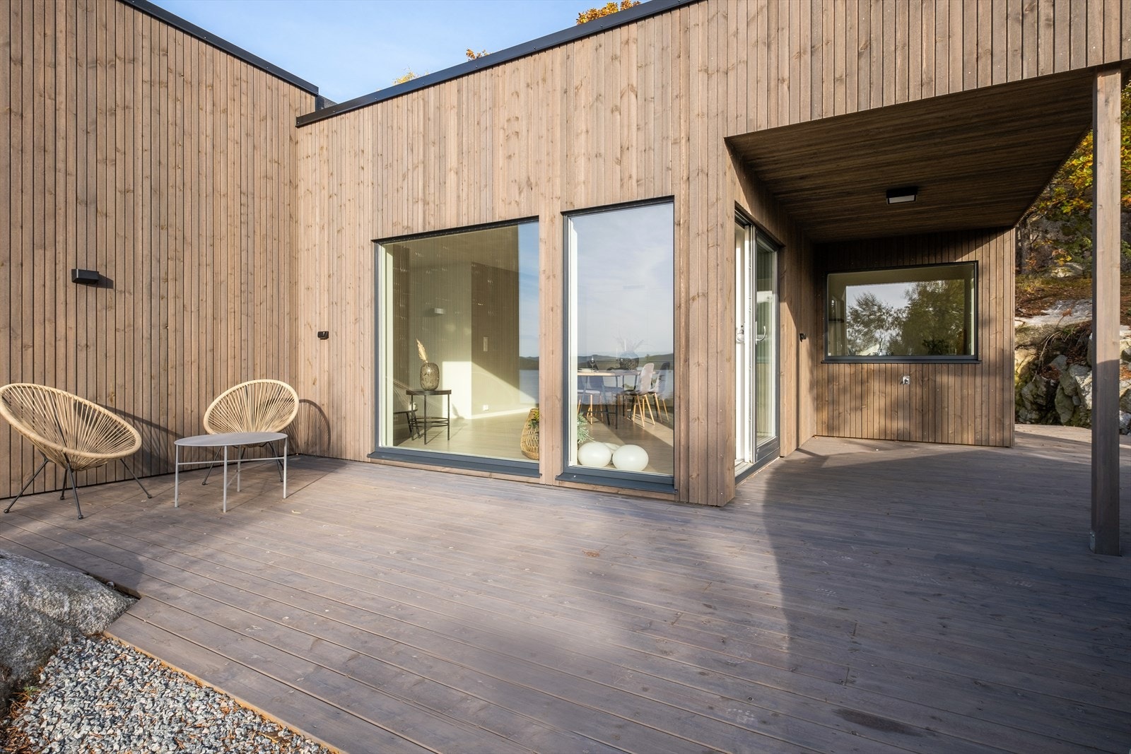 Passer for noen som er ute etter noe spesielt, enten som hytte eller bare en skjermet residens på landet. Terrassen her er skjermet. Galleribilde