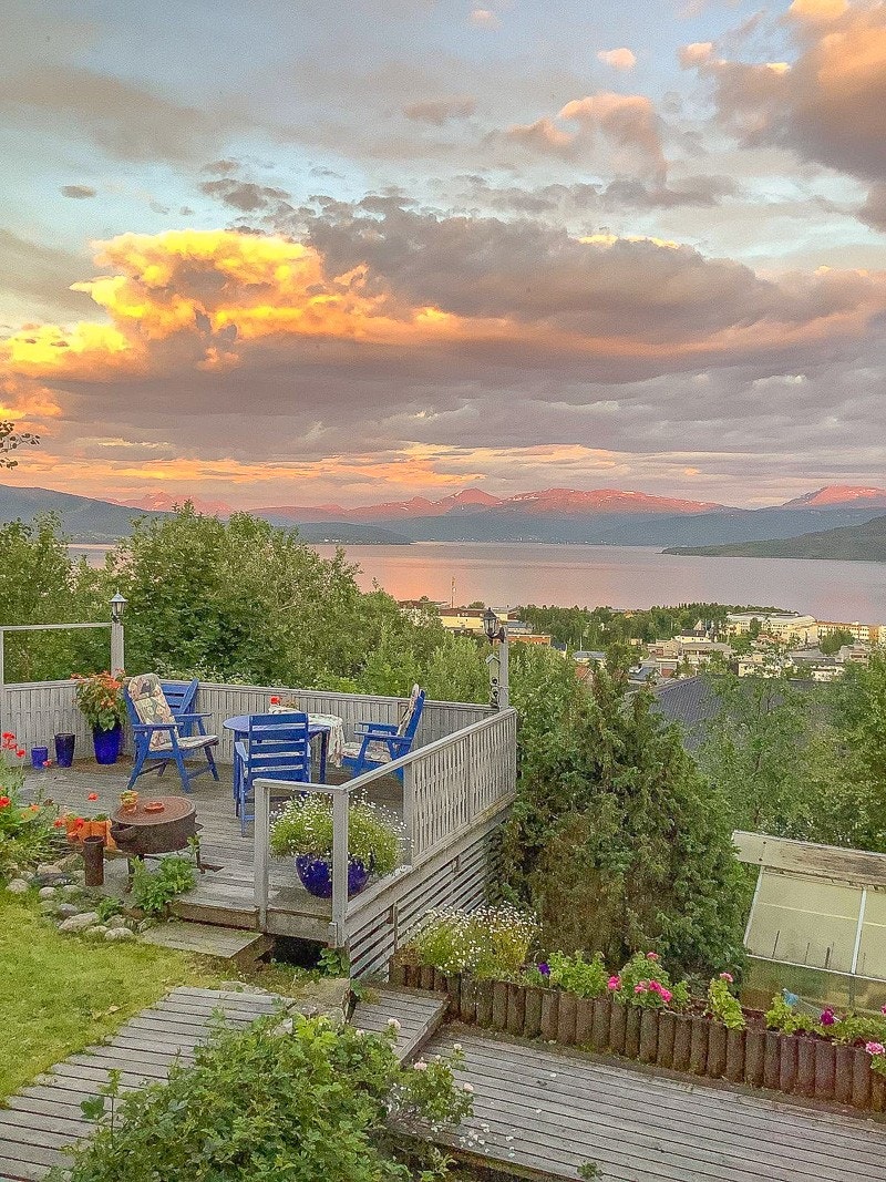 Fra platten kan man nyte mange fine sommerkvelder. Galleribilde