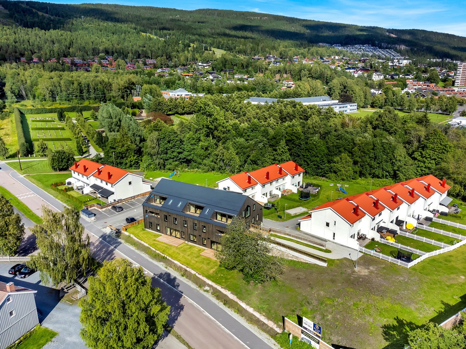 Boligen har en meget attraktiv og sentral beliggenhet på Åssiden. Galleribilde