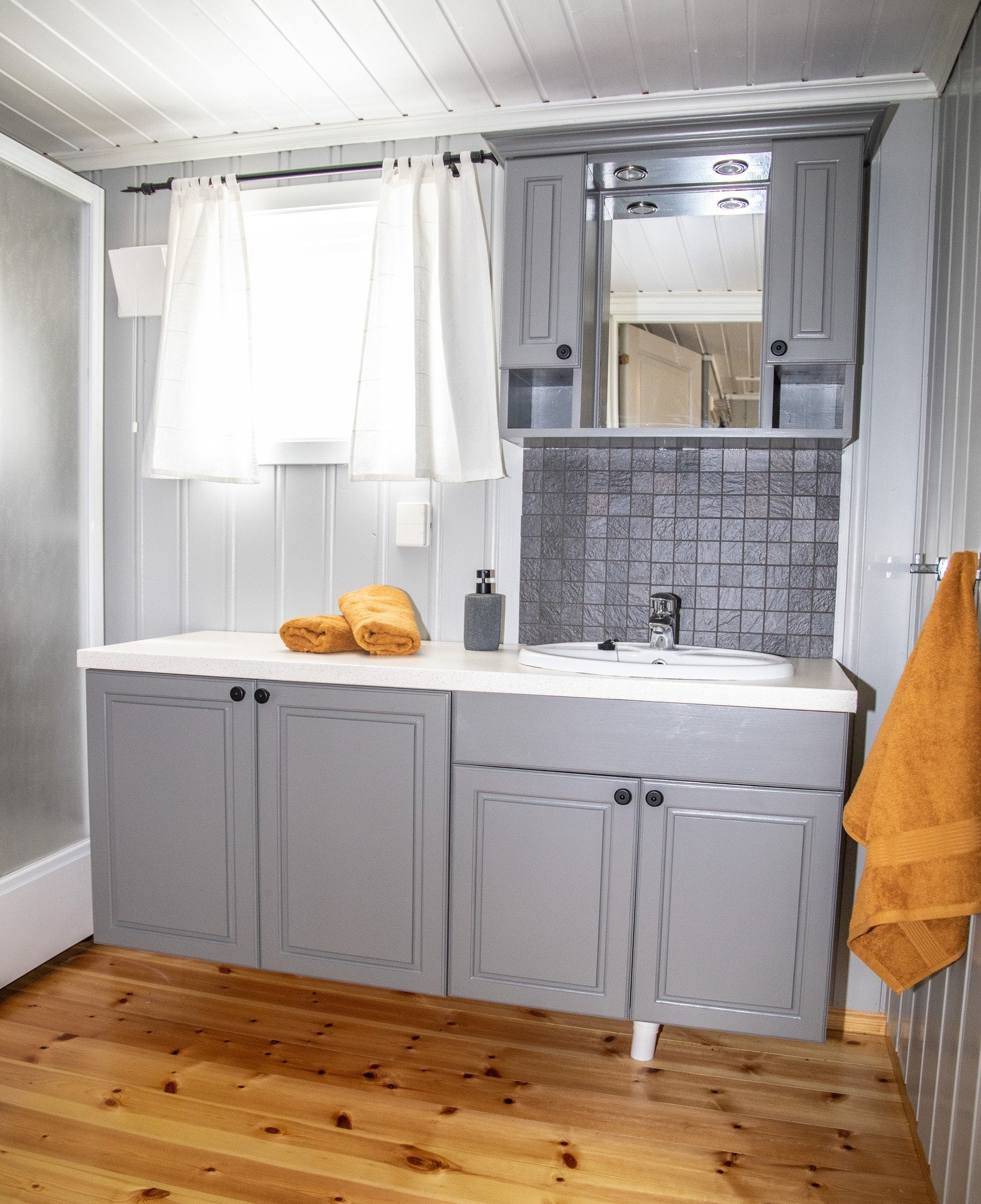 "Bad"/vaskerom. Galleribilde