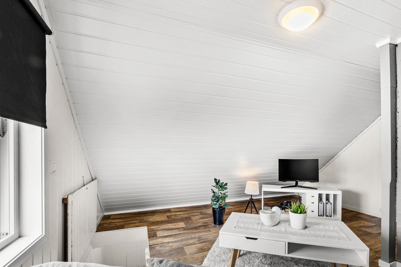 Loftetasjen består av loftstue og rom benyttet som soverom Galleribilde