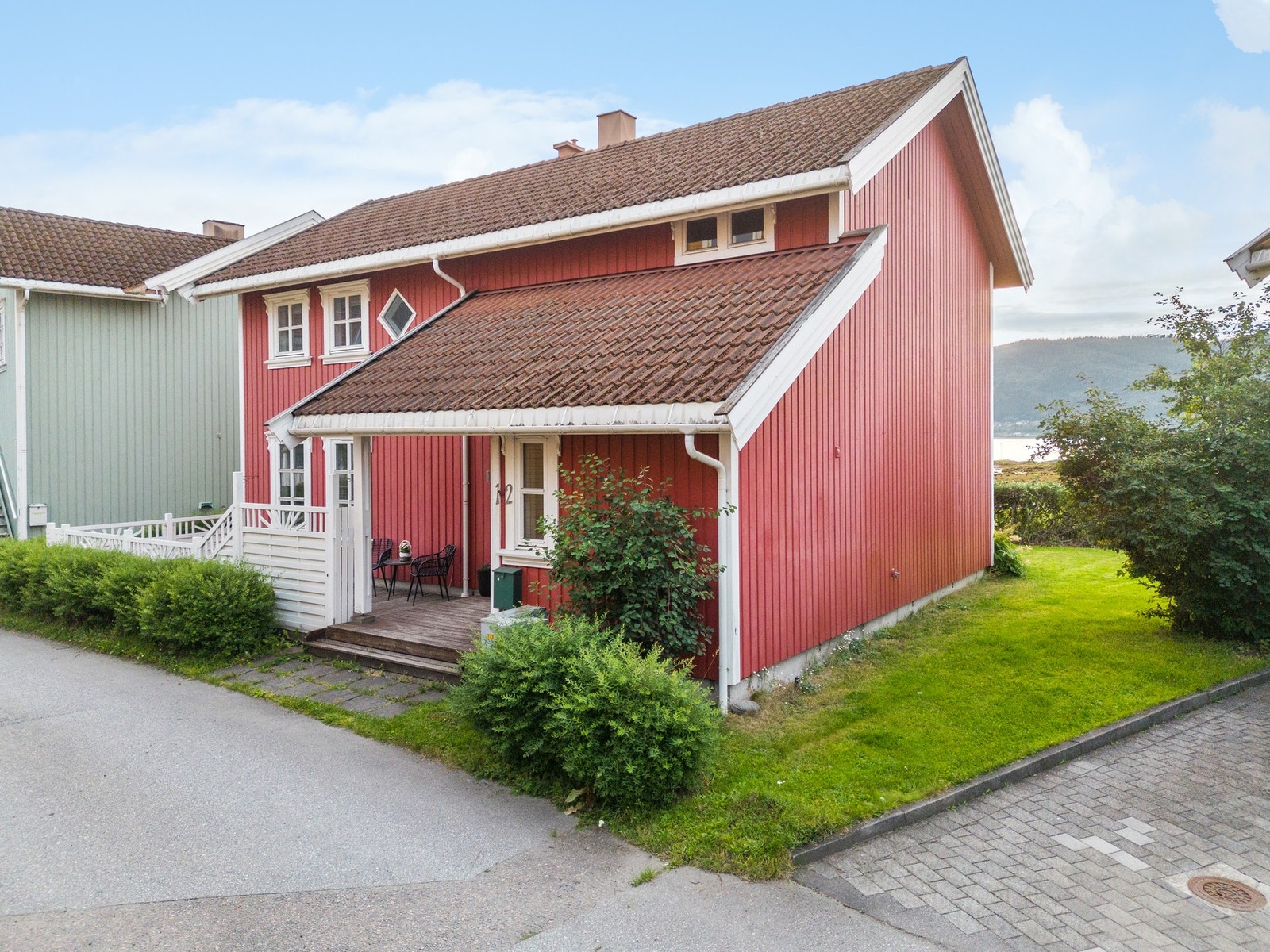 Utvendig er det en stor og isolert bod Galleribilde