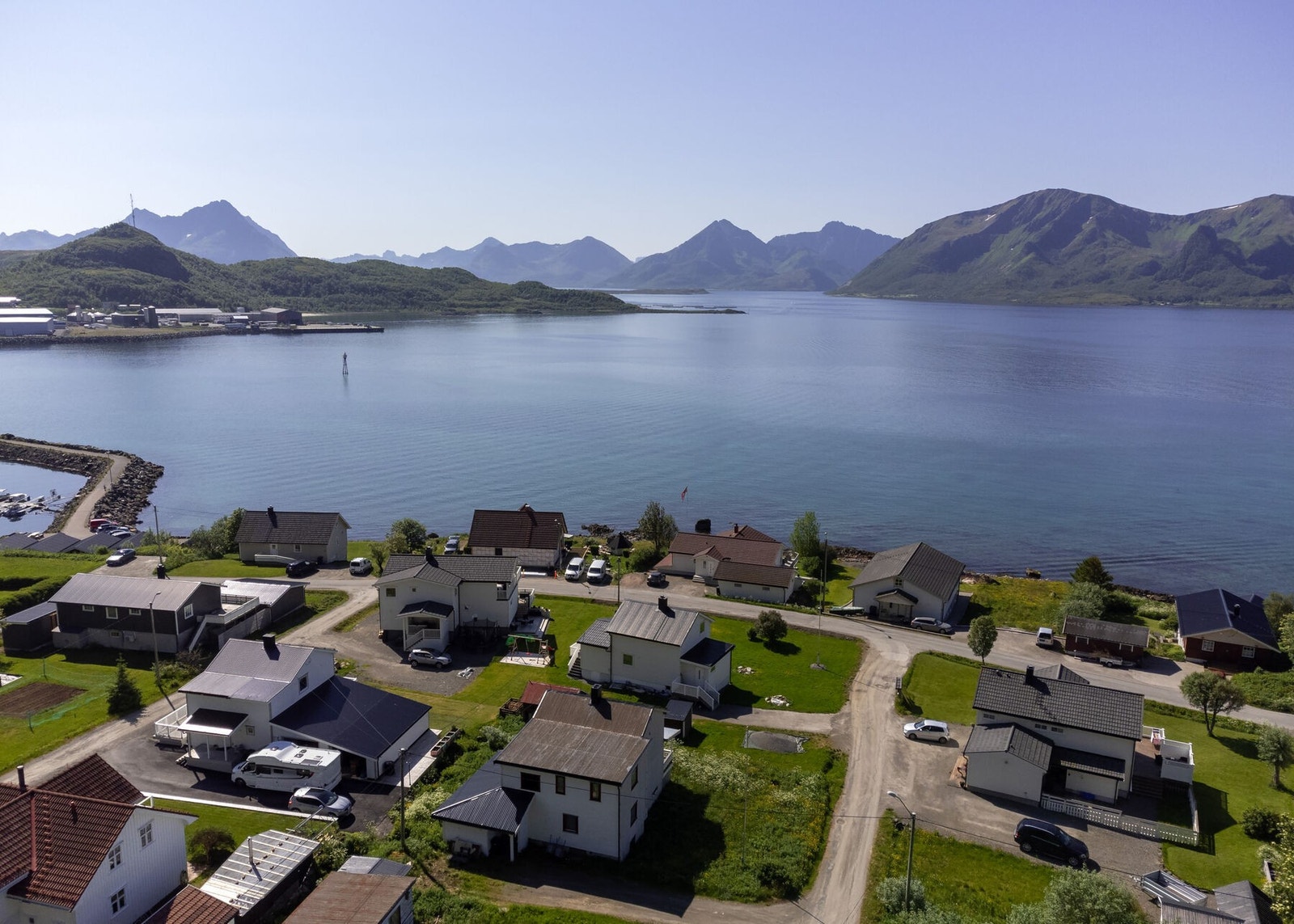 Eiendommen sett fra lufta Galleribilde