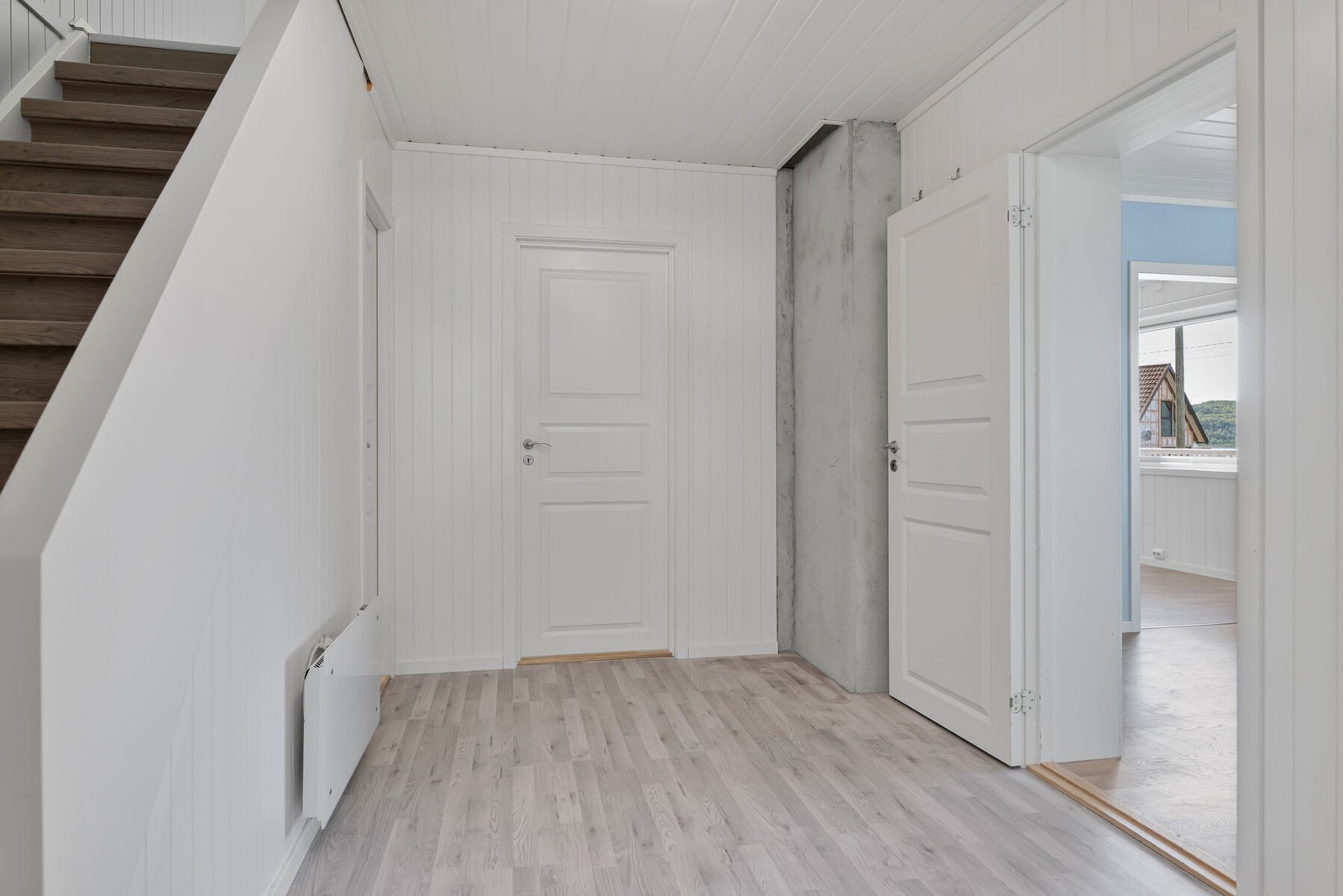 Meget romslig gang Galleribilde