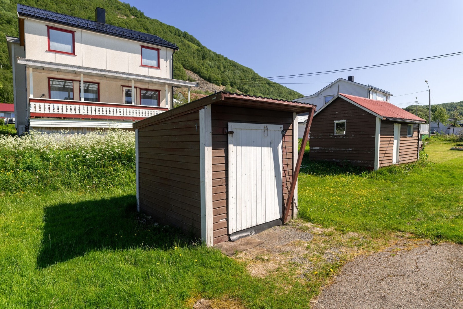 Uthus/utebod Galleribilde