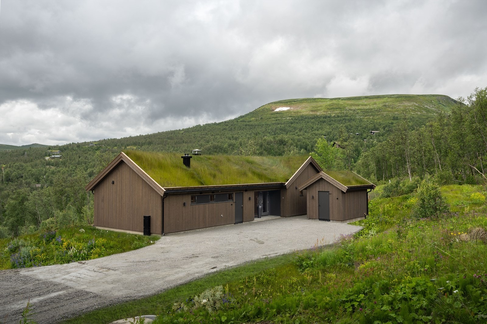Hytte med frittstående smørebod Galleribilde