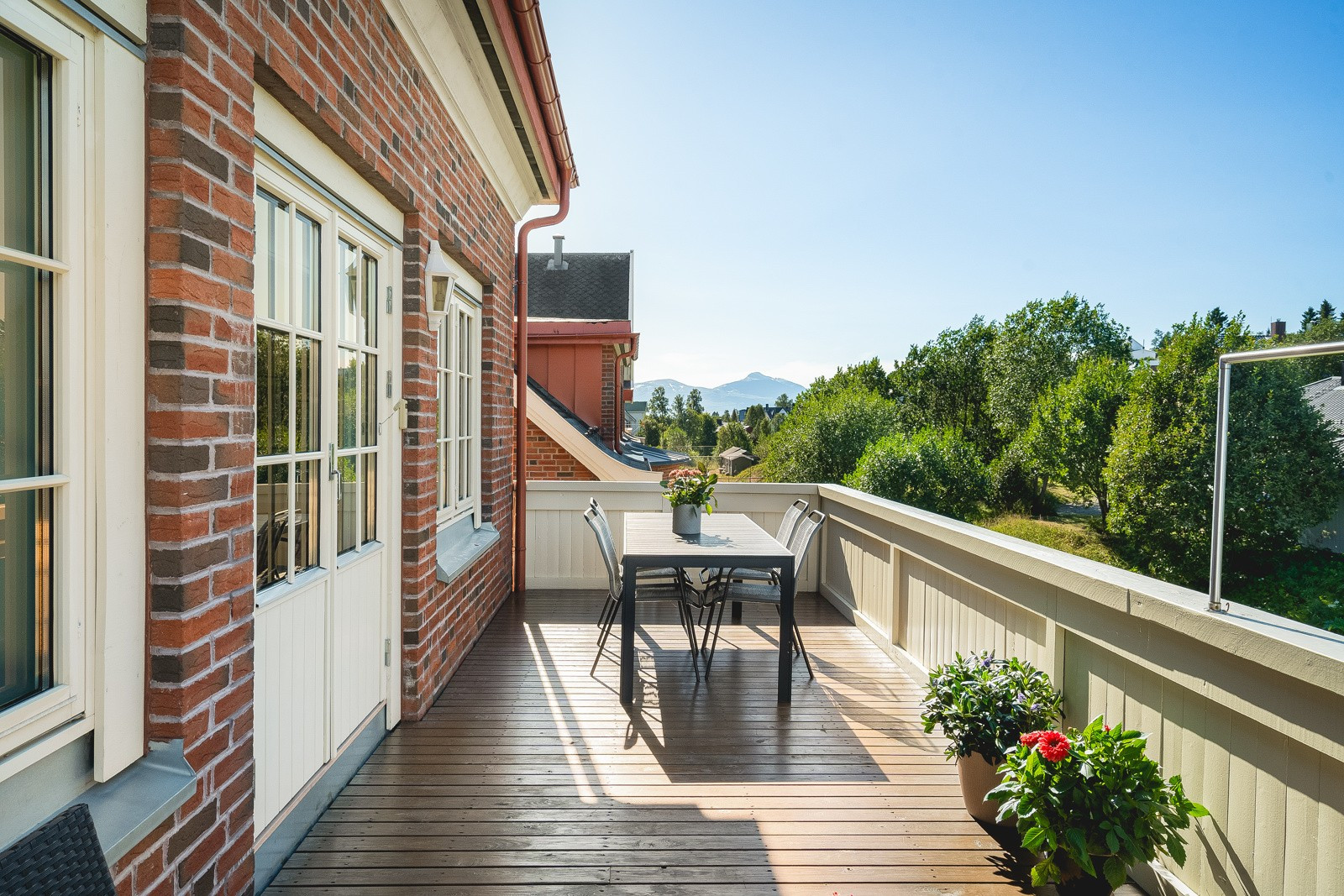 Doble verandadører for den herskapelige følelsen.