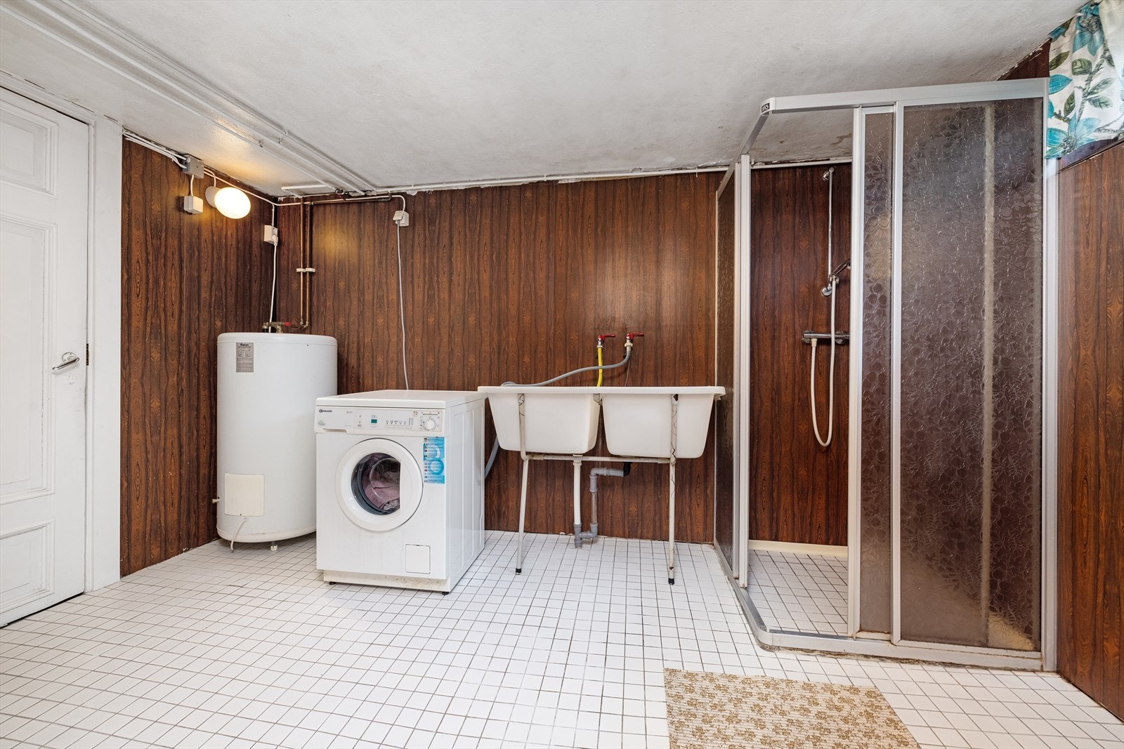 Vaskerom i kjeller Galleribilde